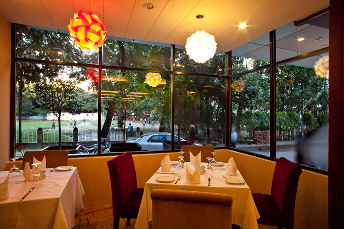 restaurant2